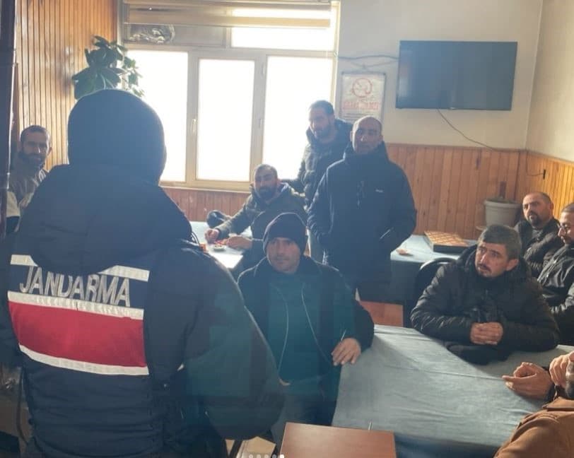 Jandarma, Siber Farkındalık Eğitimi ile Vatandaşları Bilgilendiriyor