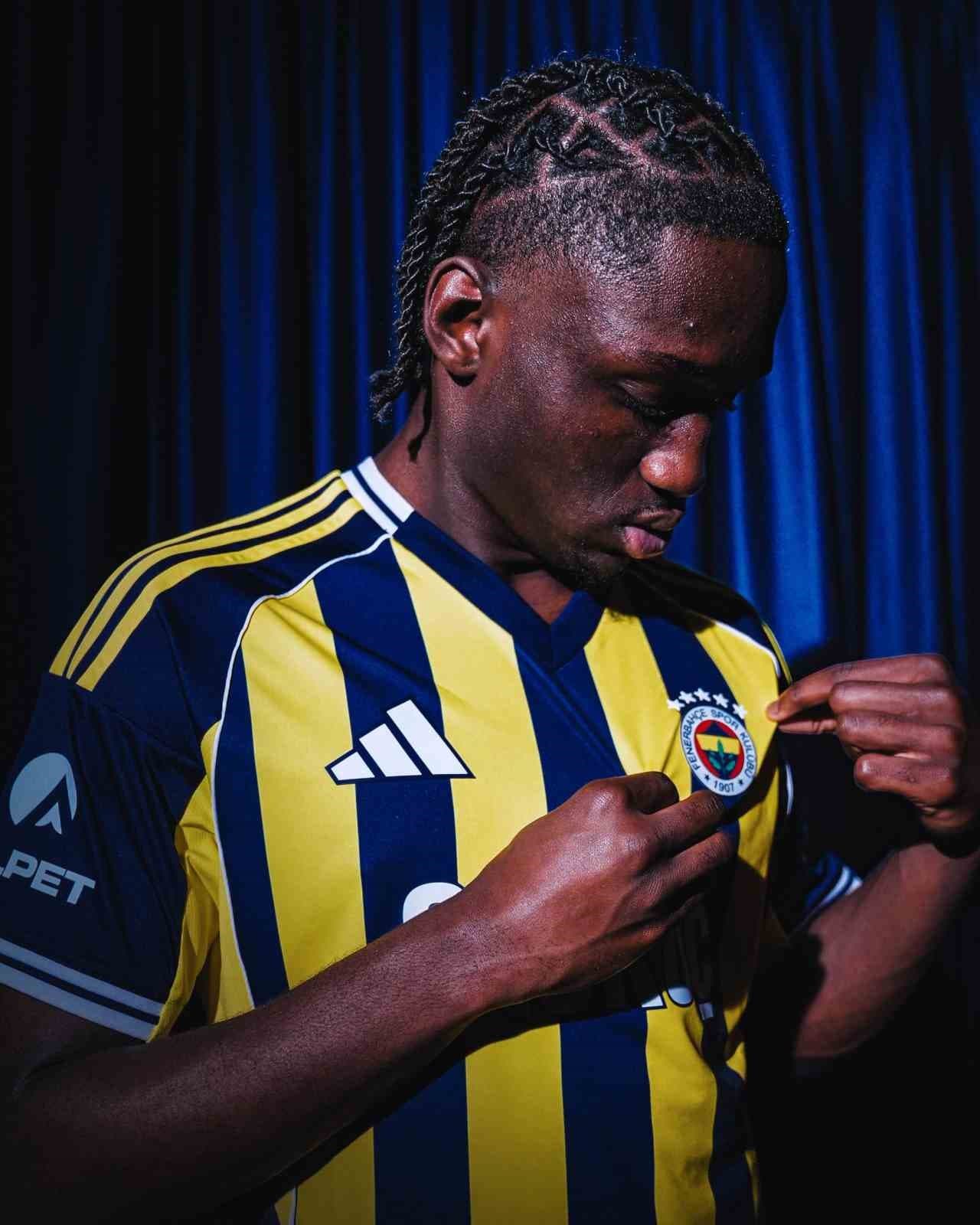 Fenerbahçe Signs Sidiki Cherif