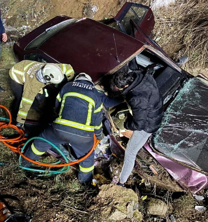 Kırıkkale'de otomobil devrildi: 4 kişi yaralandı