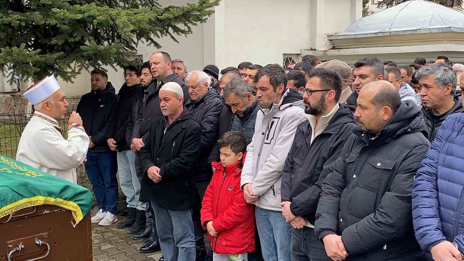 Alkollü sürücünün neden olduğu kazada hayatını kaybeden genç son yolculuğuna uğurlandı