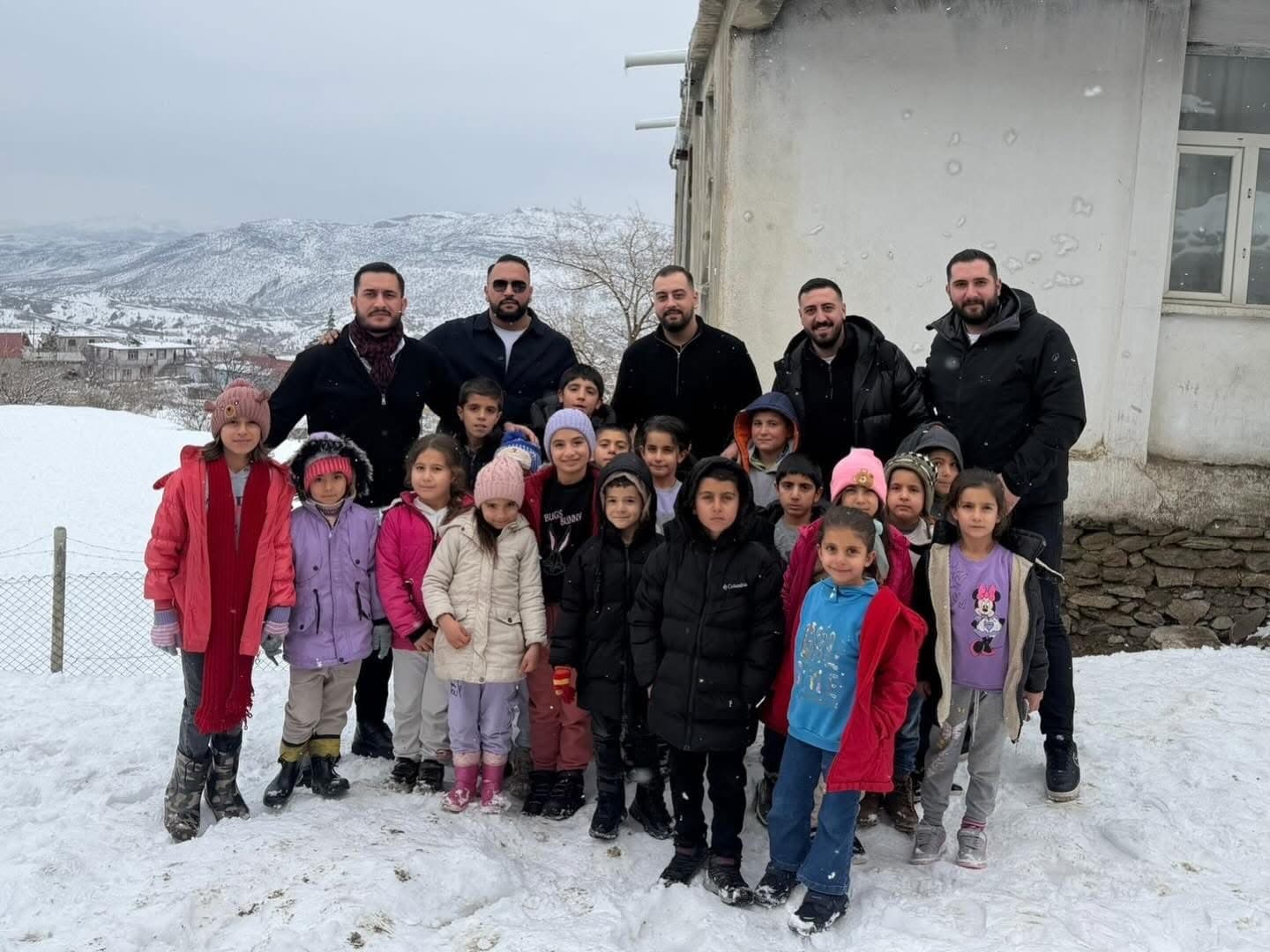 Köy Öğrencilerine Kırtasiye ve Giyim Yardımı