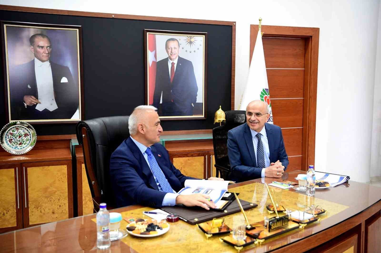 Kültür ve Turizm Bakanı Ersoy, Malatya Büyükşehir Belediye Başkanı Er’i Ziyaret Etti