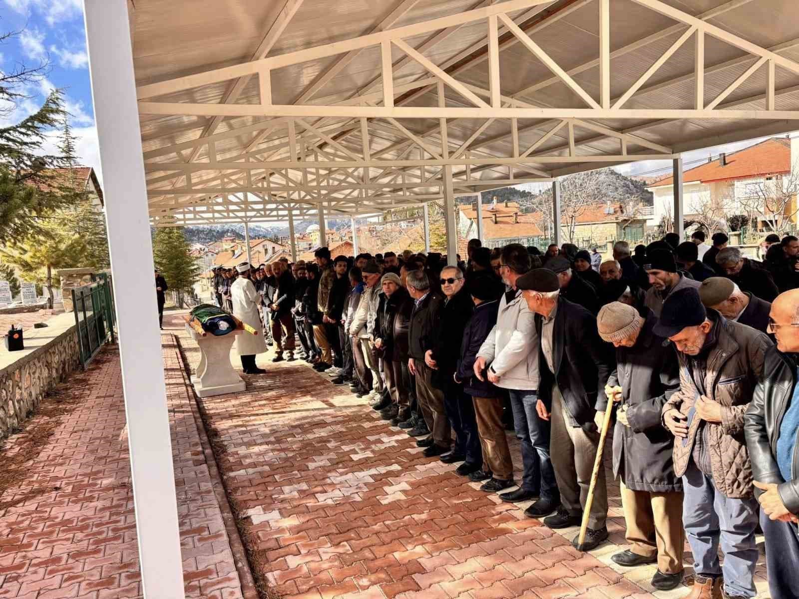 Burdur'daki kazada hayatını kaybeden genç, memleketi Konya'da son yolculuğuna uğurlandı