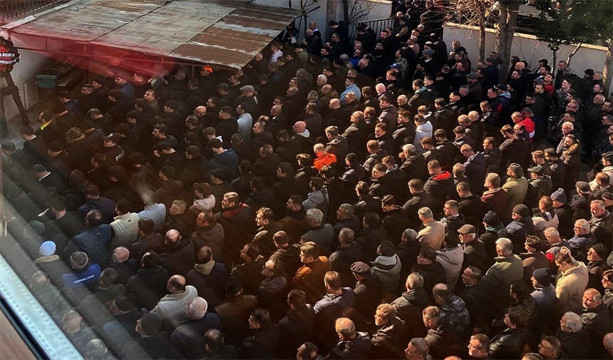 Antalya'daki otobüs kazasında hayatını kaybeden genç kızın acısı Bilecik'te hissedildi