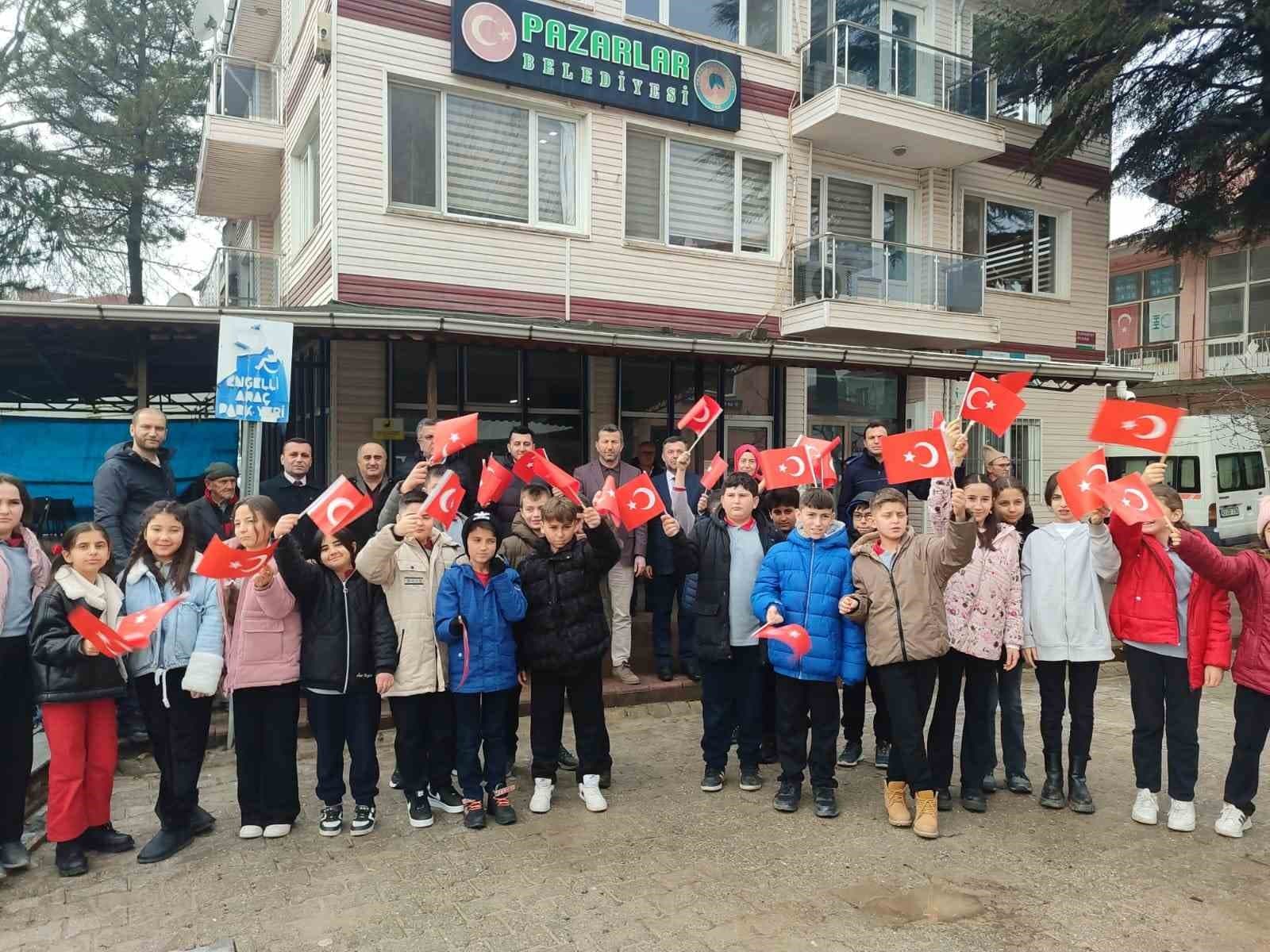 Pazarlar'da Bayrağa Saygı Koşusu Gerçekleştirildi