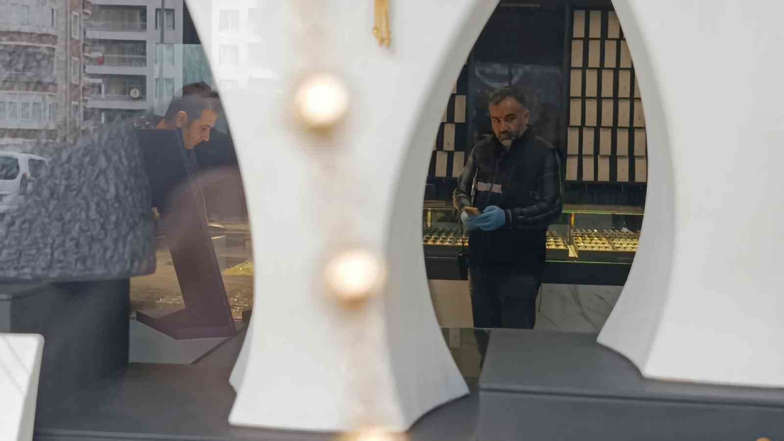 Şanlıurfa'da Kuyumcu Soygununda 6 Kişi Gözaltına Alındı