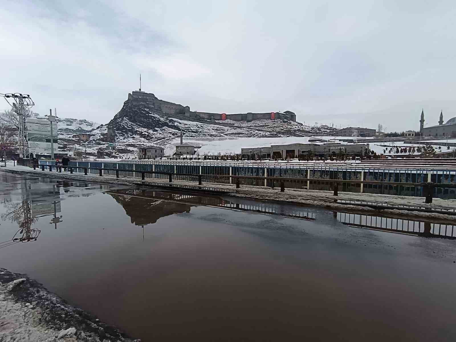 Kars'ta Şubat Ayında Karlar Erimeye Başladı