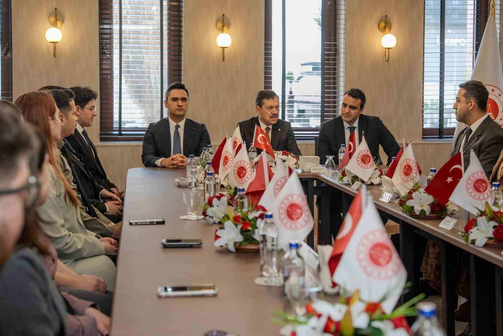 İzmir'de Adli Görüşme Personeline Süpervizyon Eğitimi Başladı