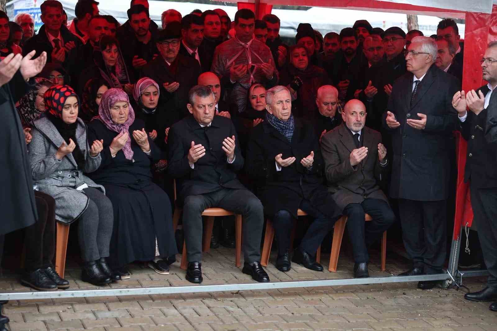 Başkan Mustafa Bozbey, deprem bölgesini ziyaret etti