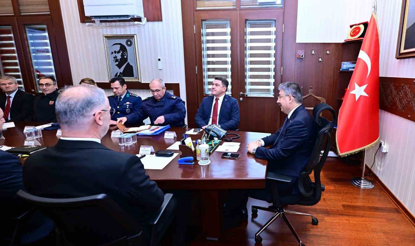 Eskişehir'de Güvenlik ve Asayiş Toplantısı Yapıldı