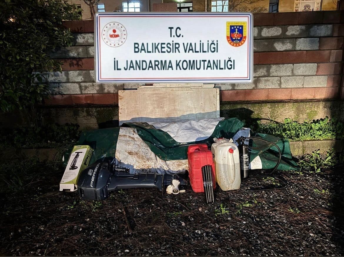 Düzensiz Göçmenler Zeytinlikte Yakalandı