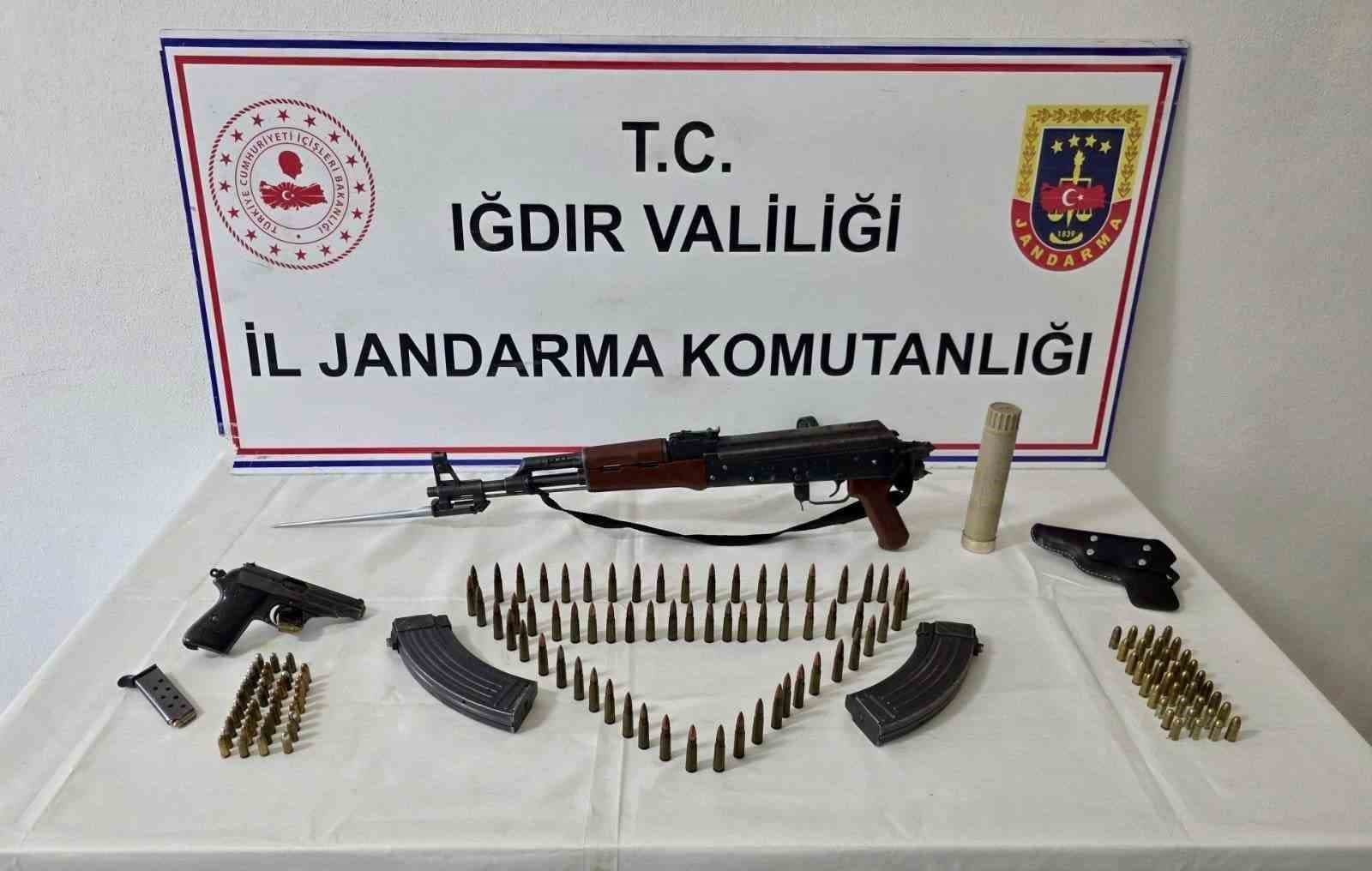 Jandarma, silah kaçakçılarına karşı kararlı duruş sergiliyor