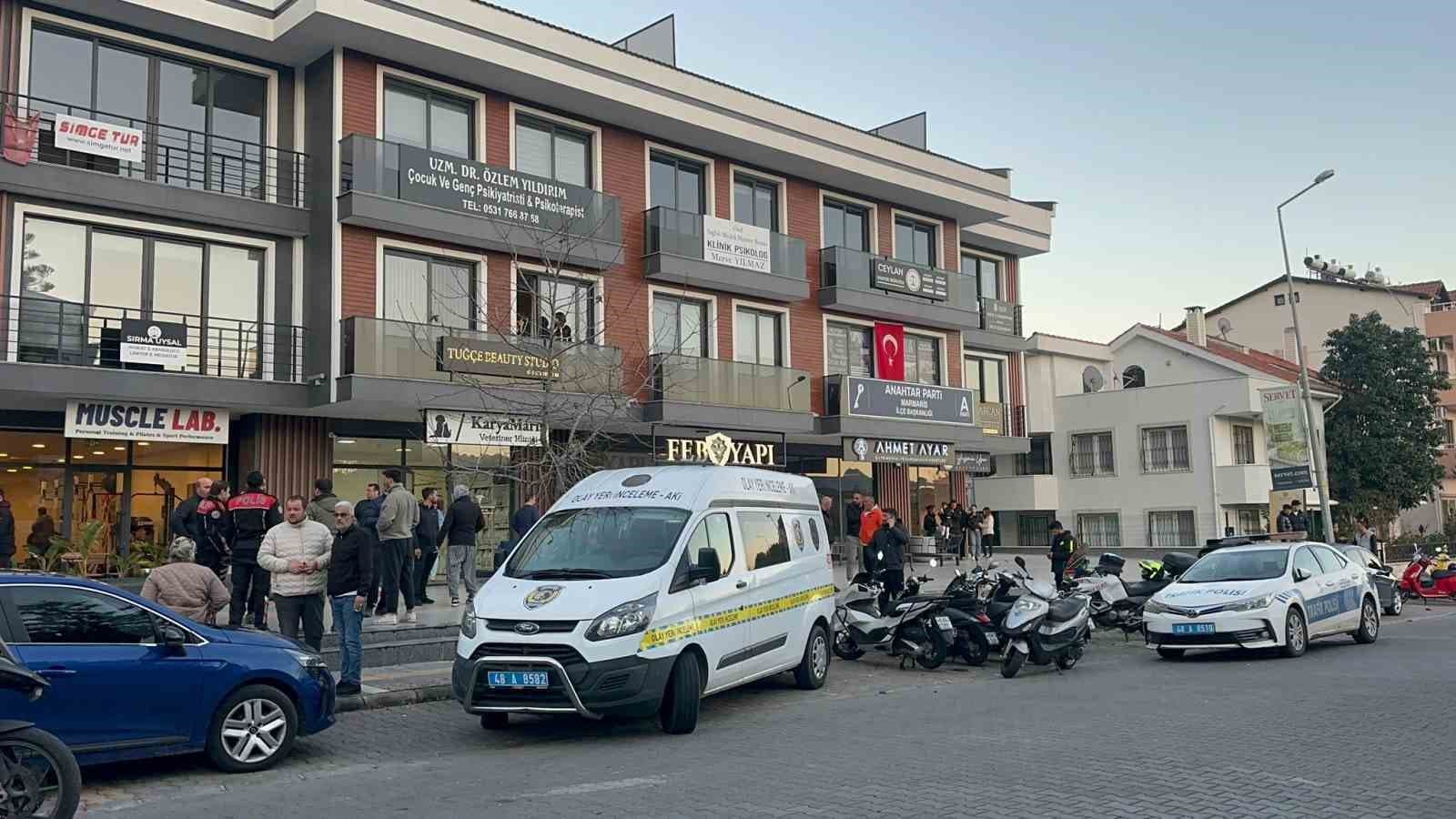 Marmaris'te silahlı çatışma: 2 kişi yaralandı