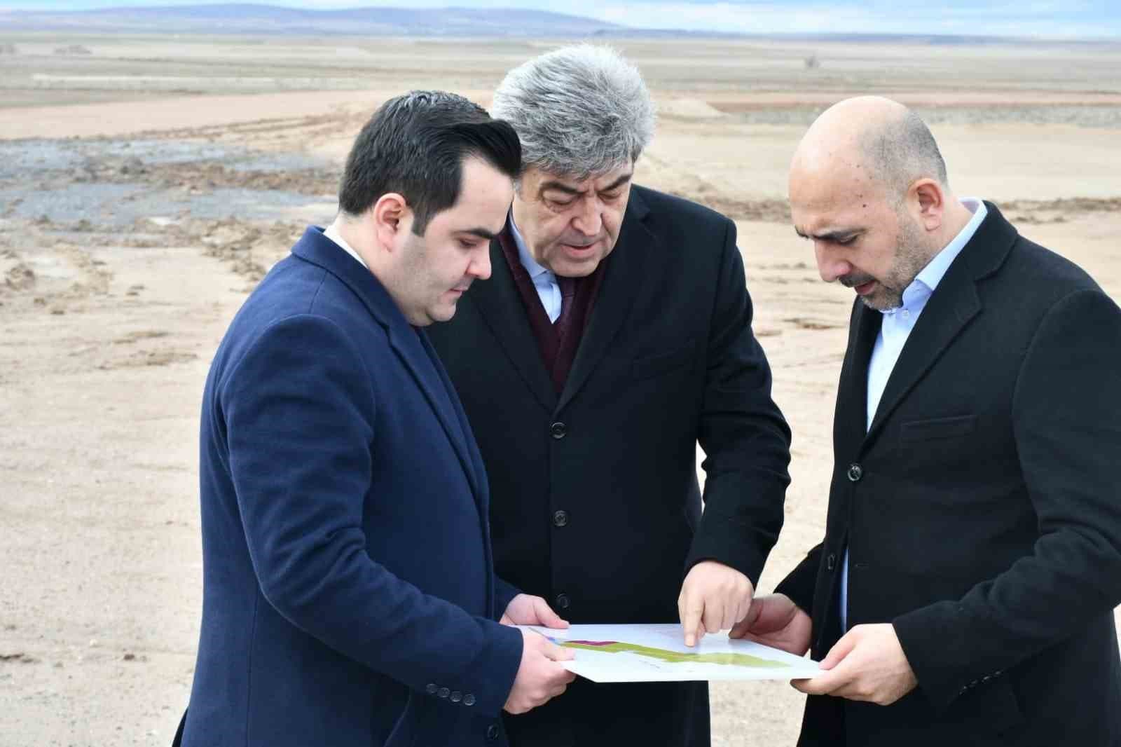 Vekil Ataş ve Başkan Bağlamış, Jeotermal Sera OTB'yi İnceledi