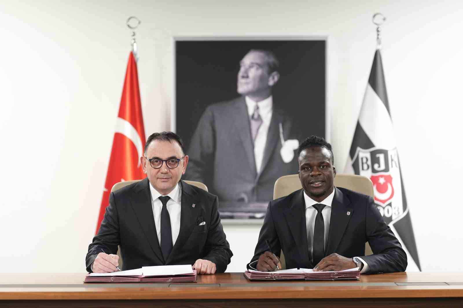 Beşiktaş Signs Junior Olaitan