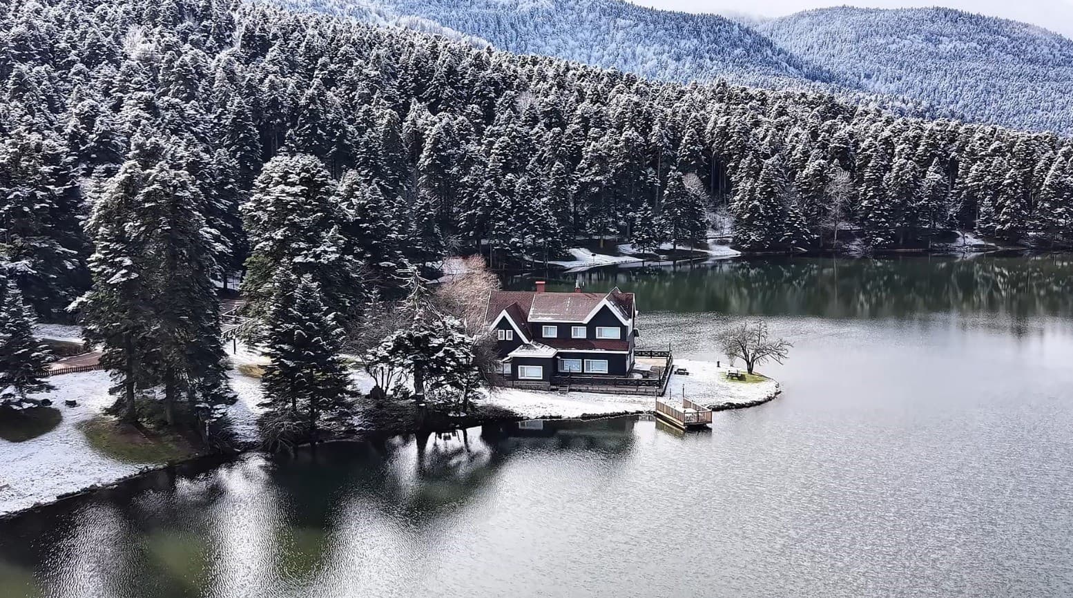 Gölcük Tabiat Parkı'nda Kış Manzarası
