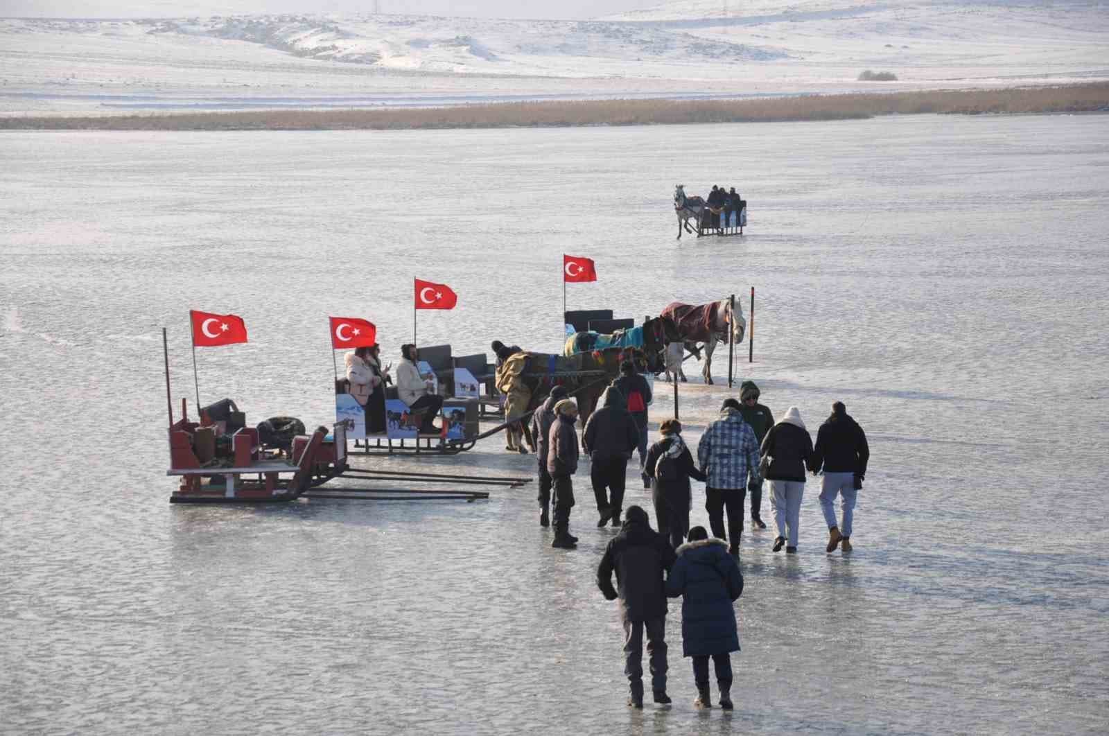 Kars’ta Çıldır Gölü Buz Şenliği Düzenlenecek