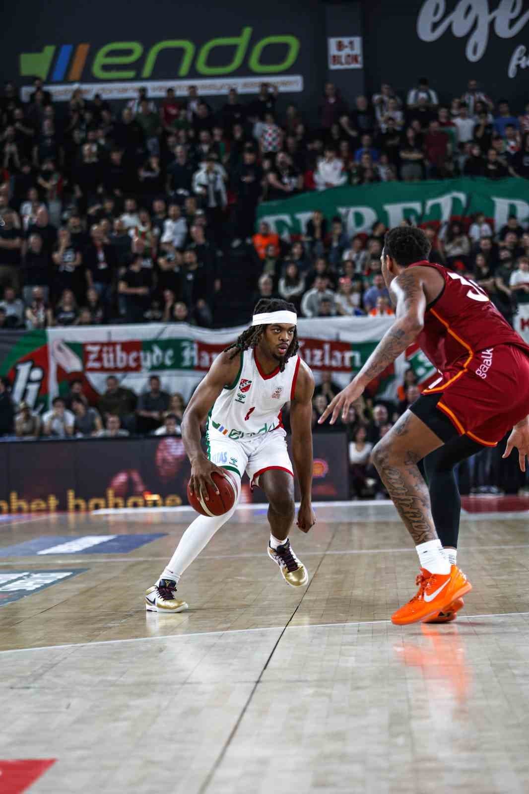 Basketbol Süper Ligi: Karşıyaka 72, Galatasaray 82
