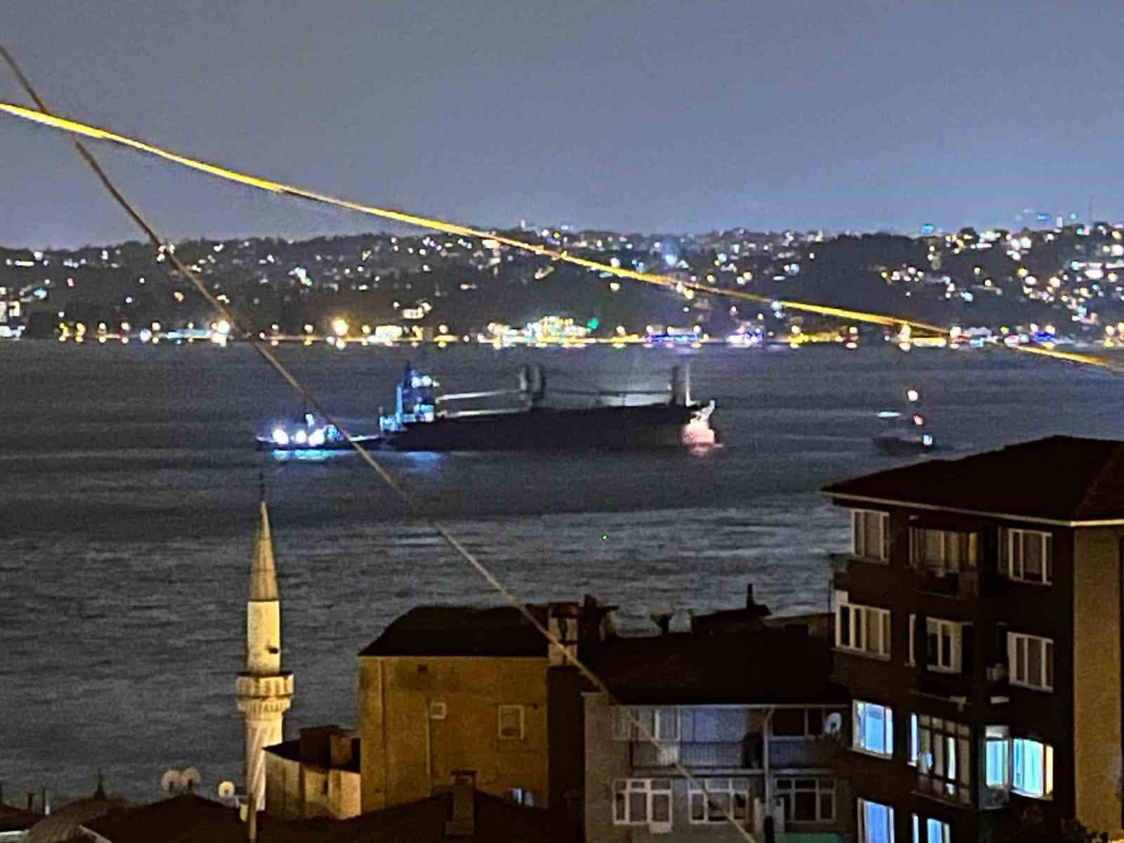 Sarıyer açıklarında kurtarılan Razouk isimli kargo gemisi, İstanbul Boğazı’nda fırtınada savruldu