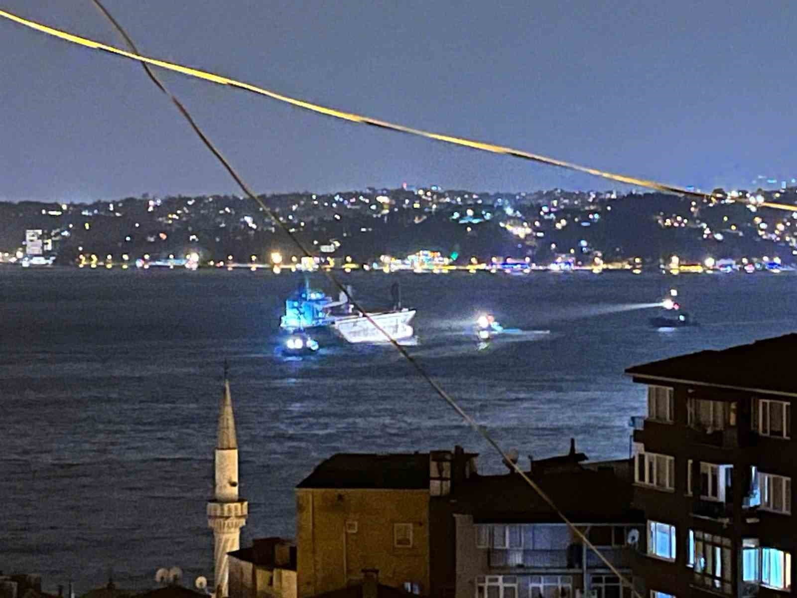 Sarıyer açıklarında kurtarılan Razouk isimli kargo gemisi, İstanbul Boğazı’nda fırtınada savruldu
