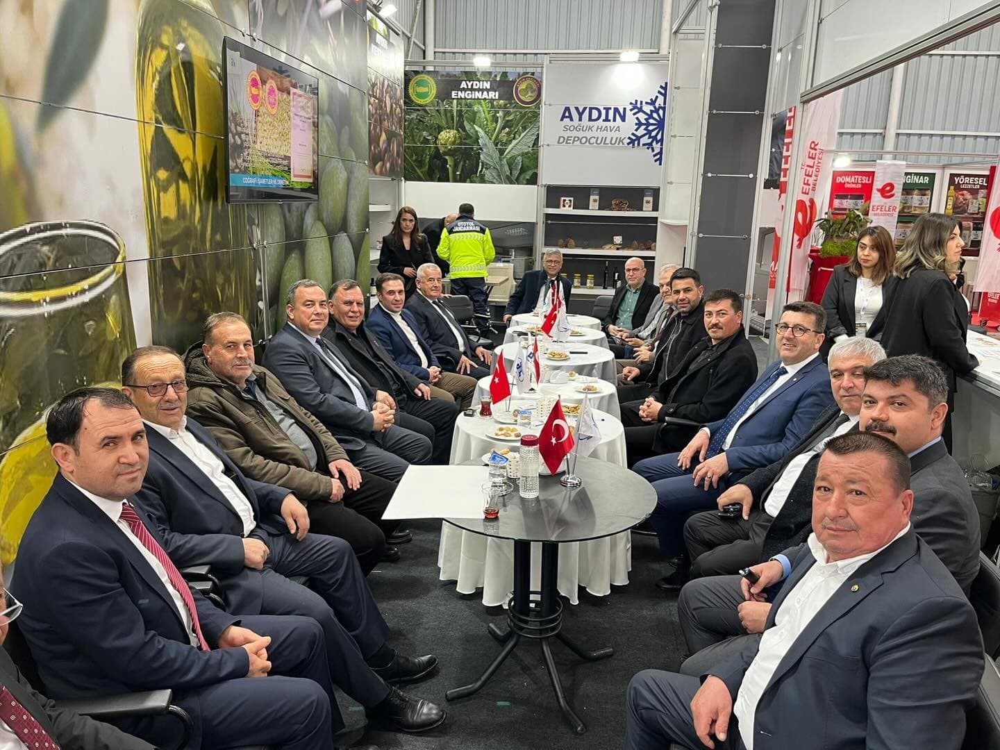 Edremit Ticaret Odası Heyeti, Aydın'daki Fuarı Ziyaret Etti