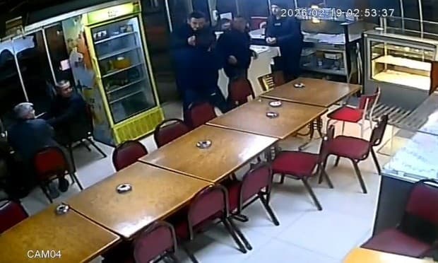 Kütahya'da çay evinde bıçaklı saldırı: 1 kişi ağır yaralandı