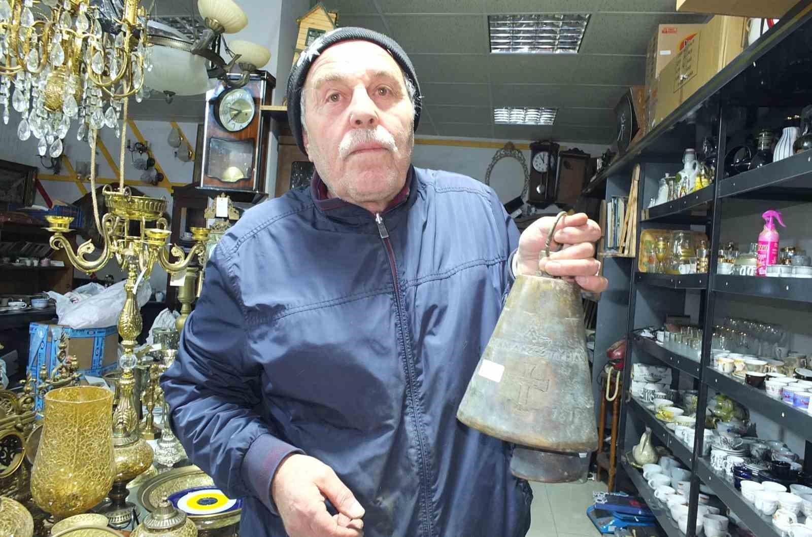 Burhaniye'de 209 Yıllık Deve Çanı Sergilendi