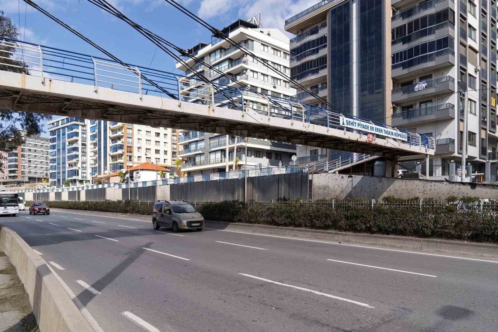 İzmir'de Şehitlerin İsimleri Üstgeçitlerde Yaşatılacak