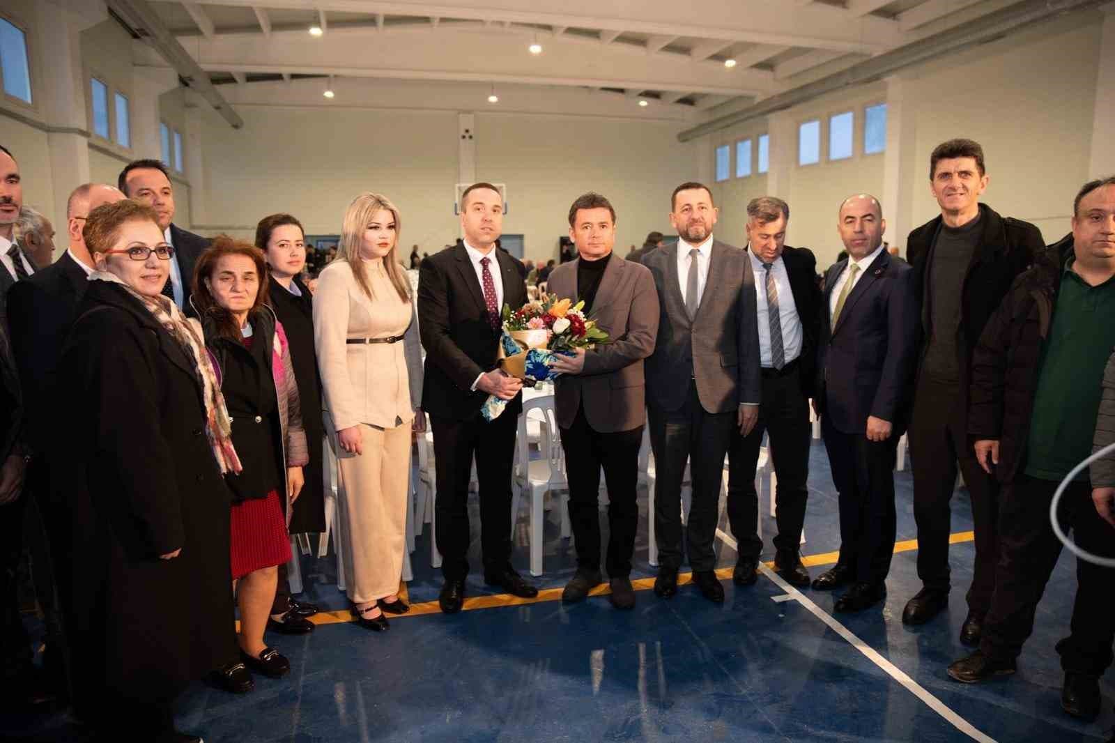 Domruköy'de Yüzlerce Kişi İftar Programında Bir Araya Geldi