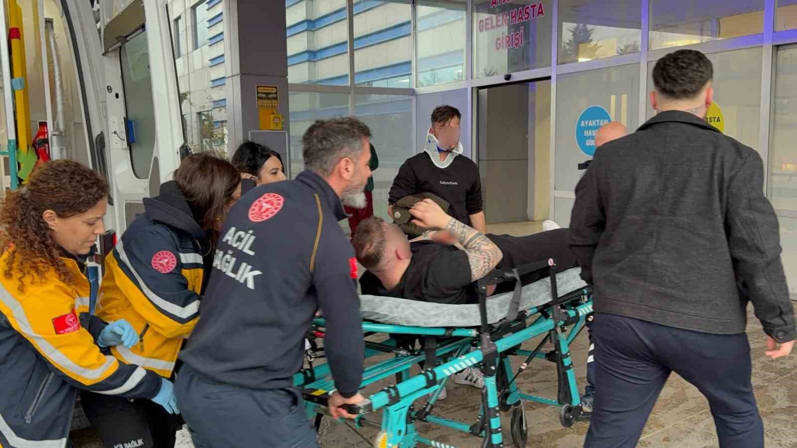 Samsun'da Bıçaklı Kavga: İki Kişi Yaralandı