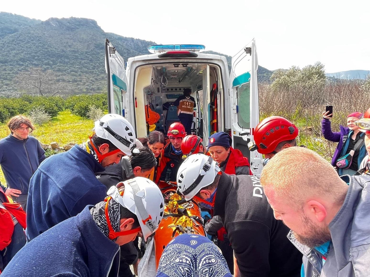 Selçuk’ta Mağarada 9 Saat Süren Kurtarma Operasyonu