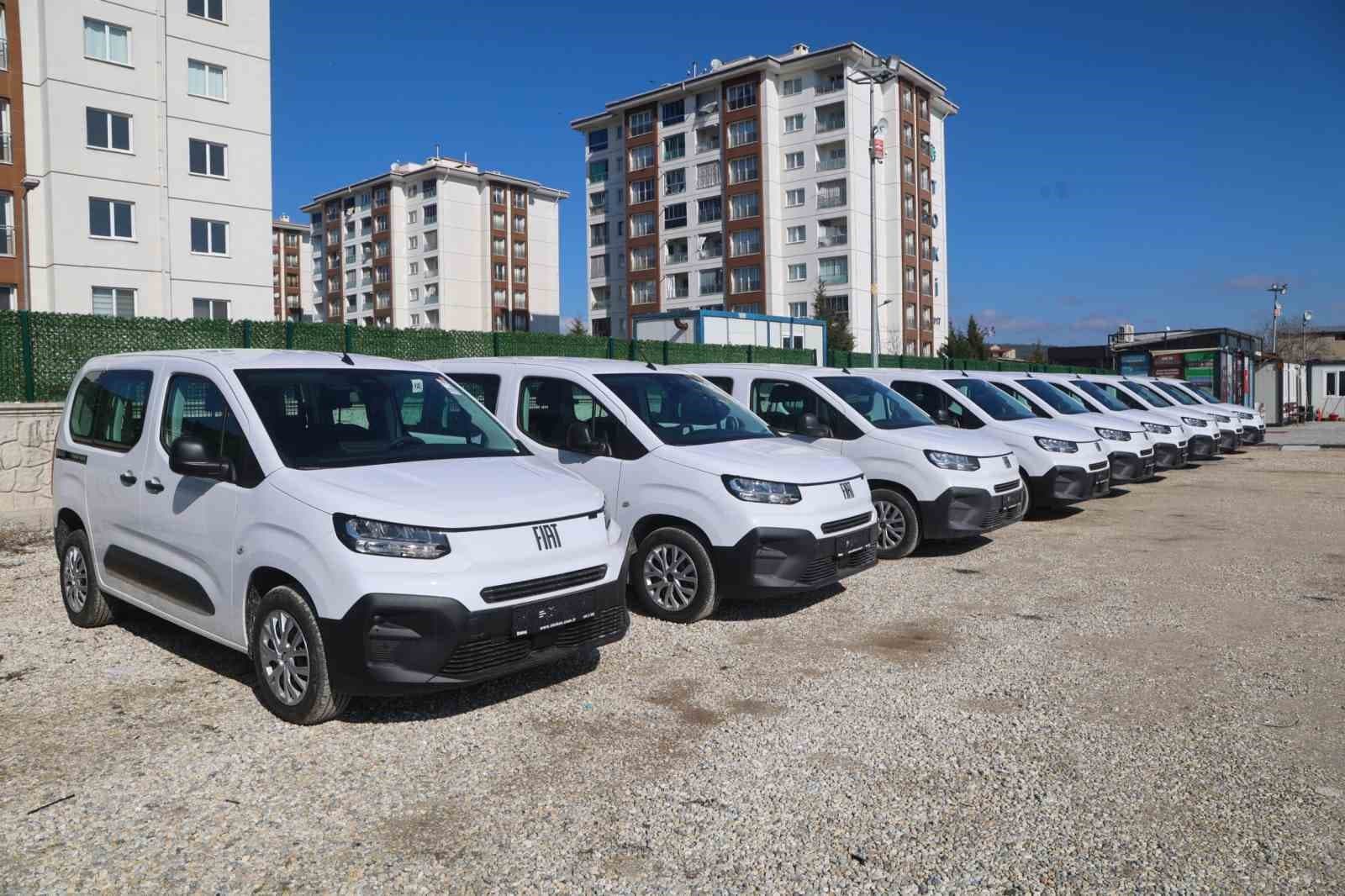 Uşak Belediyesi, 14 Yeni Hizmet Aracı ile Filoyu Genişletti
