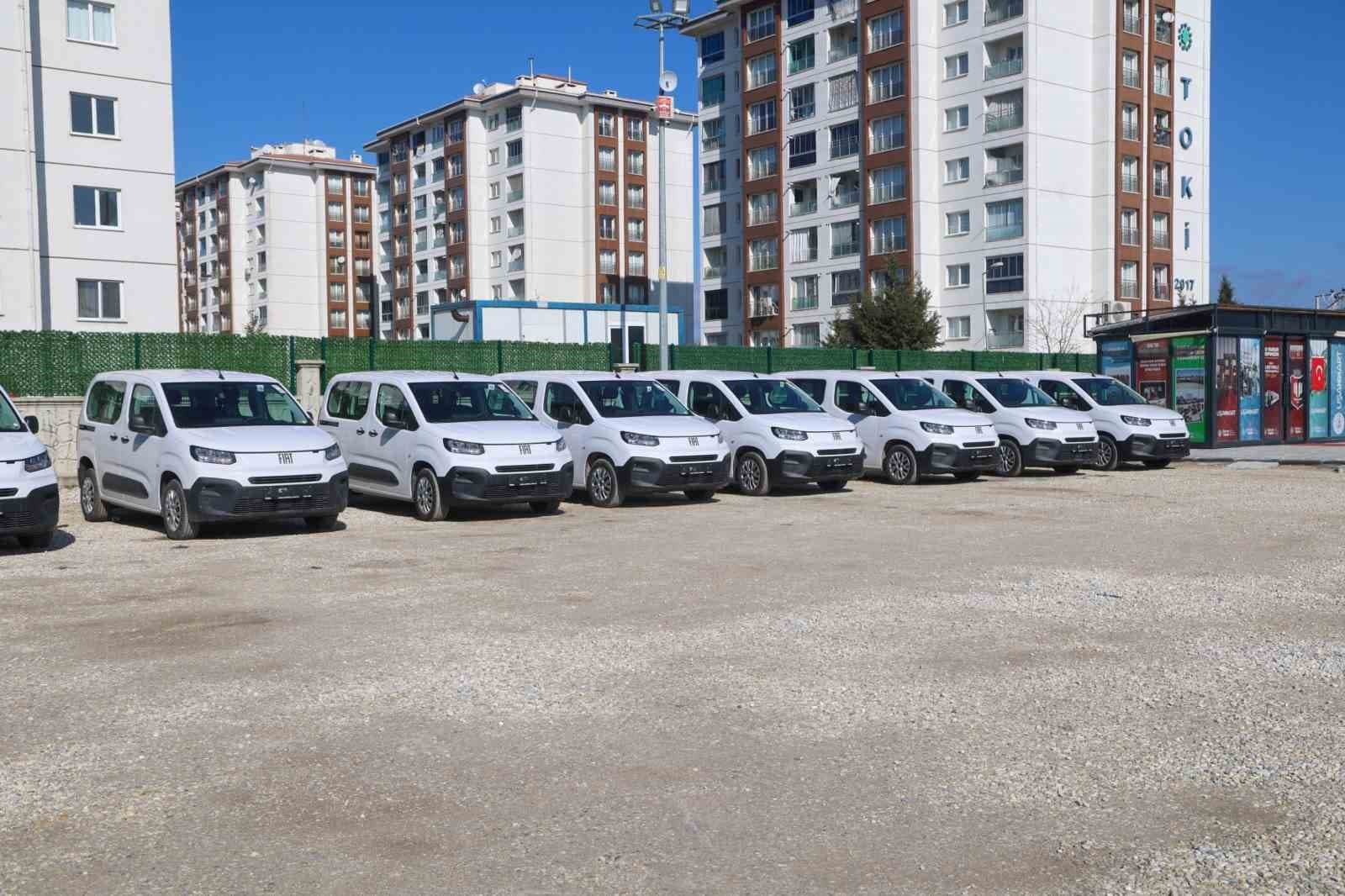 Uşak Belediyesi, 14 Yeni Hizmet Aracı ile Filoyu Genişletti