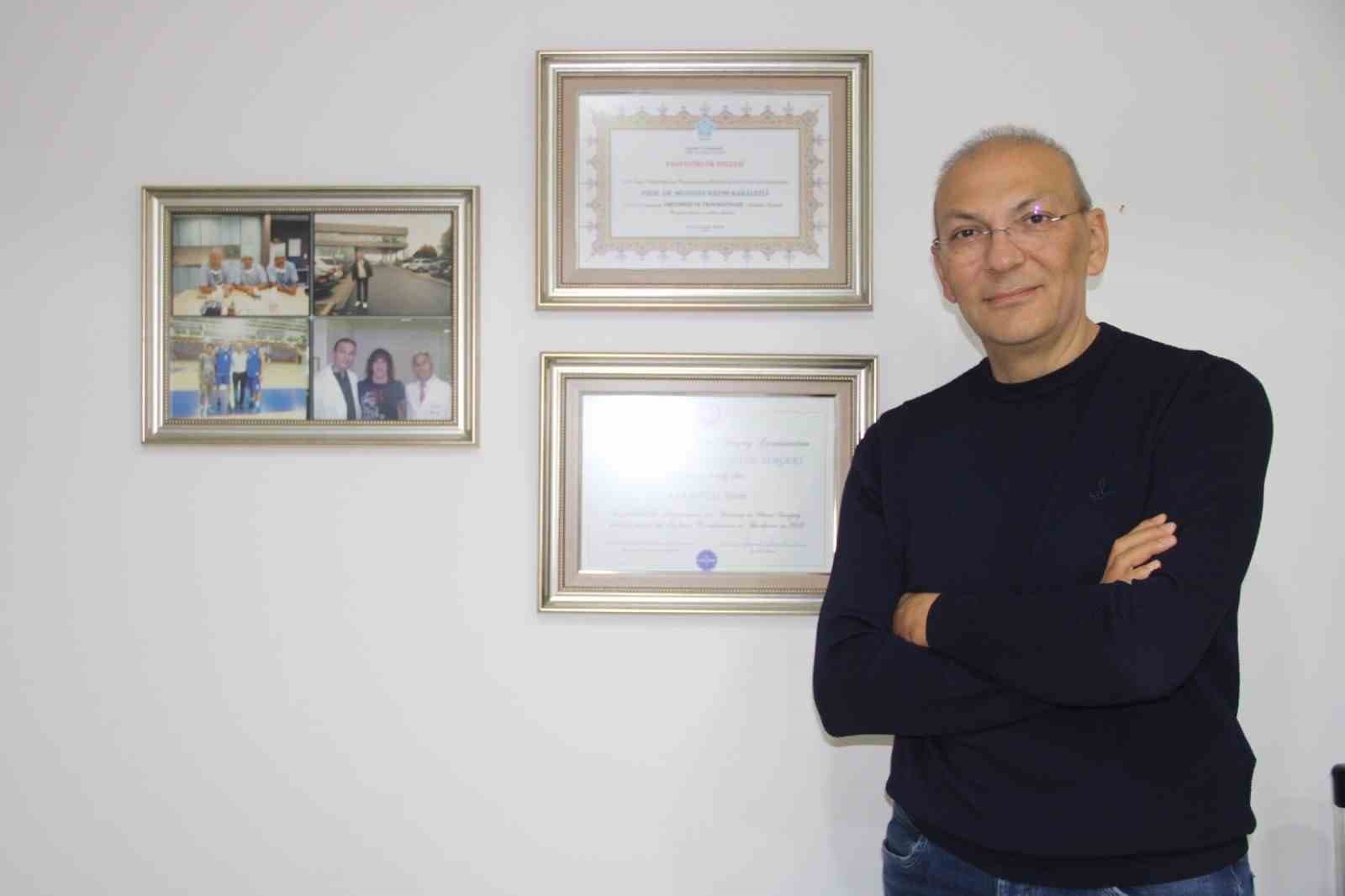 Prof. Dr. Karalezli: "Ayak bileği burkulmalarını ciddiye alın"