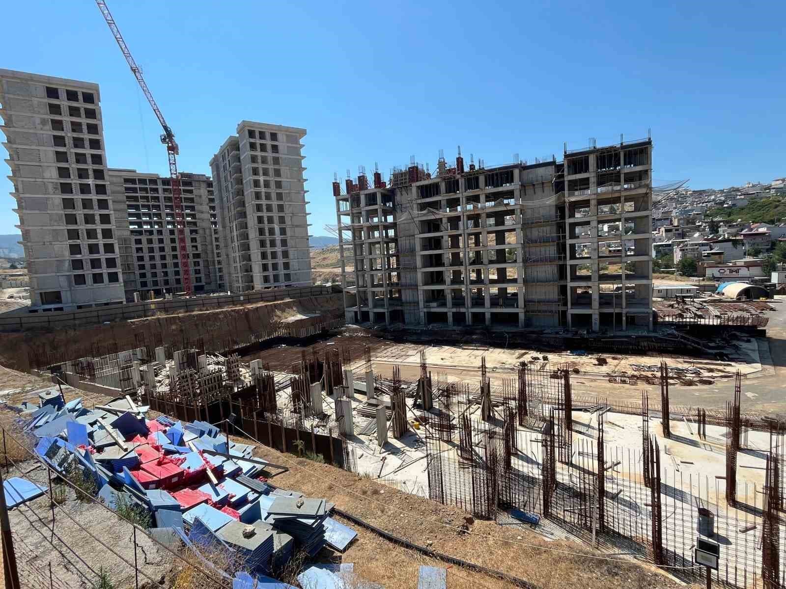 İZBETON AŞ’ye yönelik asfalt kaplama ve yol yenileme davasında tanık ifadeleri alındı