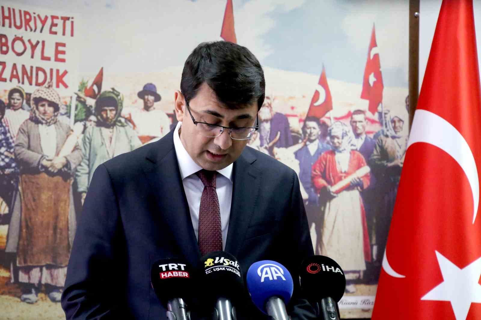 Uşak’ın yeni Valisi Serdar Kartal görevine başladı