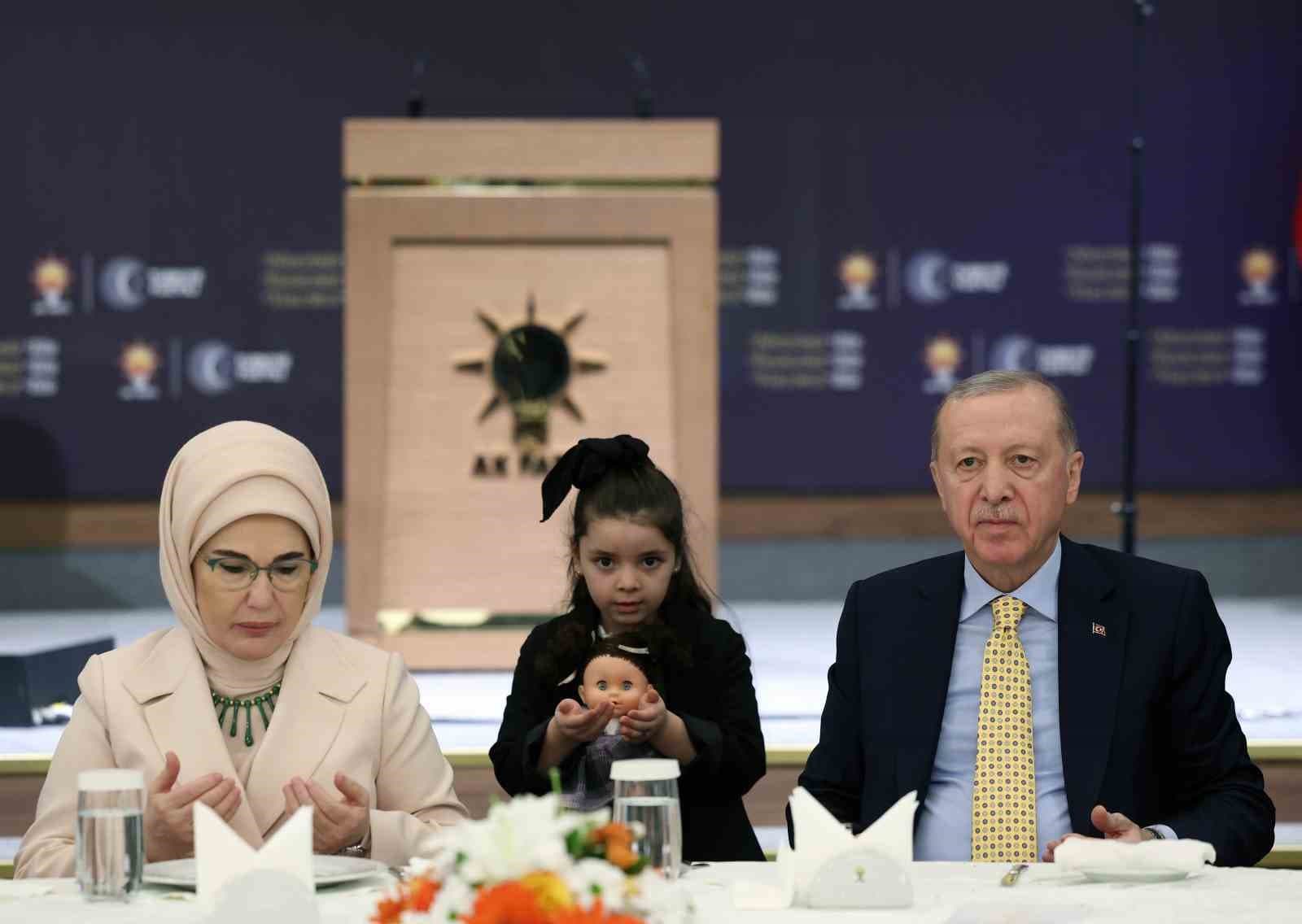 Cumhurbaşkanı Erdoğan: "Kan akmasın, gözyaşları dinsin, bölgemiz artık yıllardır hasretini çektiği kalıcı huzura kavuşsun istiyoruz"