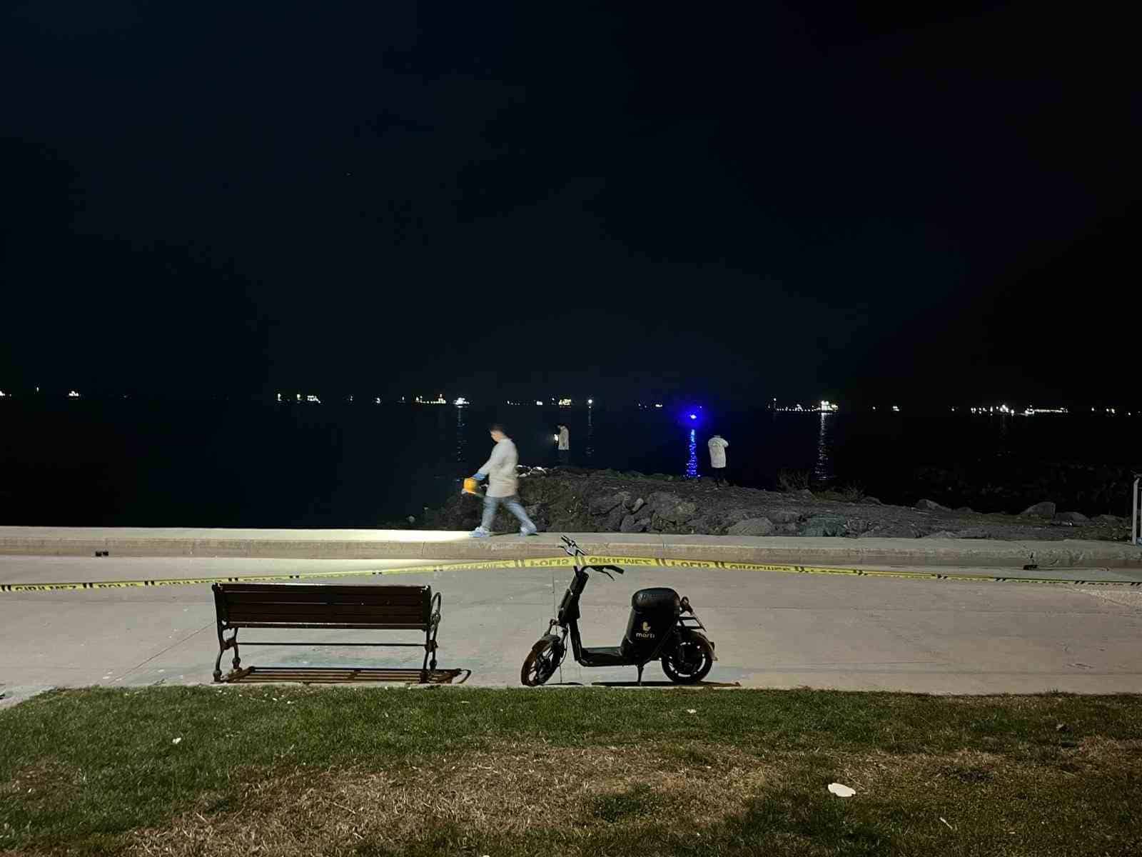 Zeytinburnu sahilinde denizde anne ve kızın cesedi bulundu
