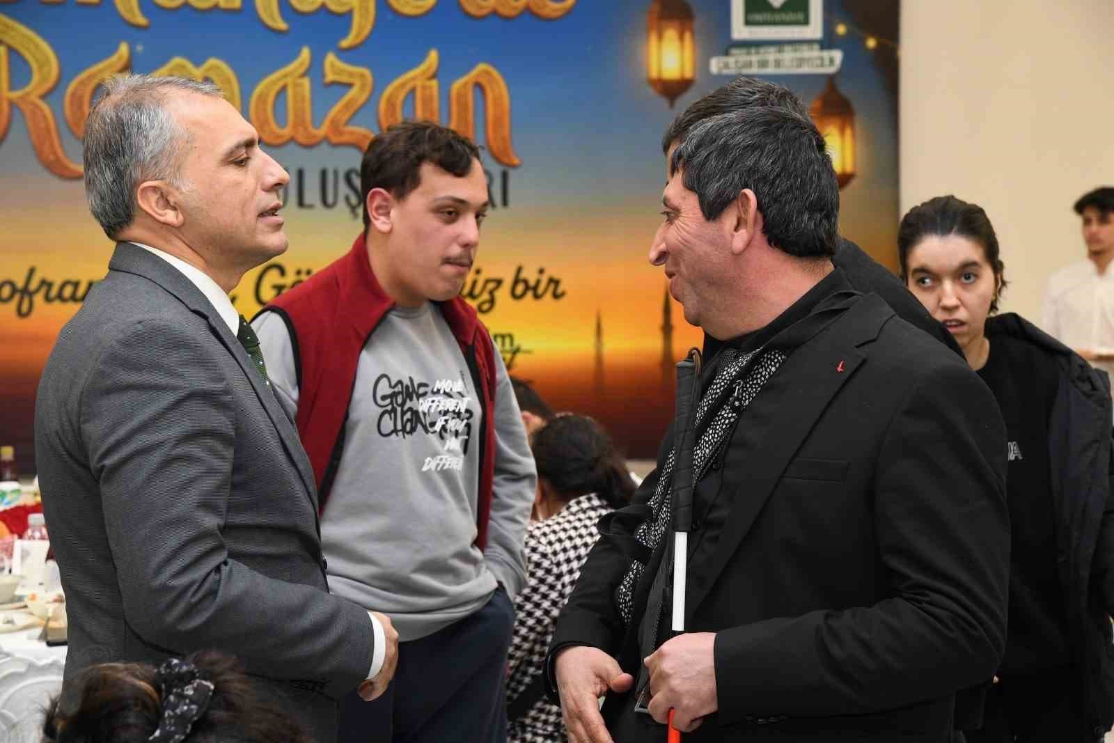Başkan Çenet, engelli bireyler ve aileleriyle iftarda buluştu
