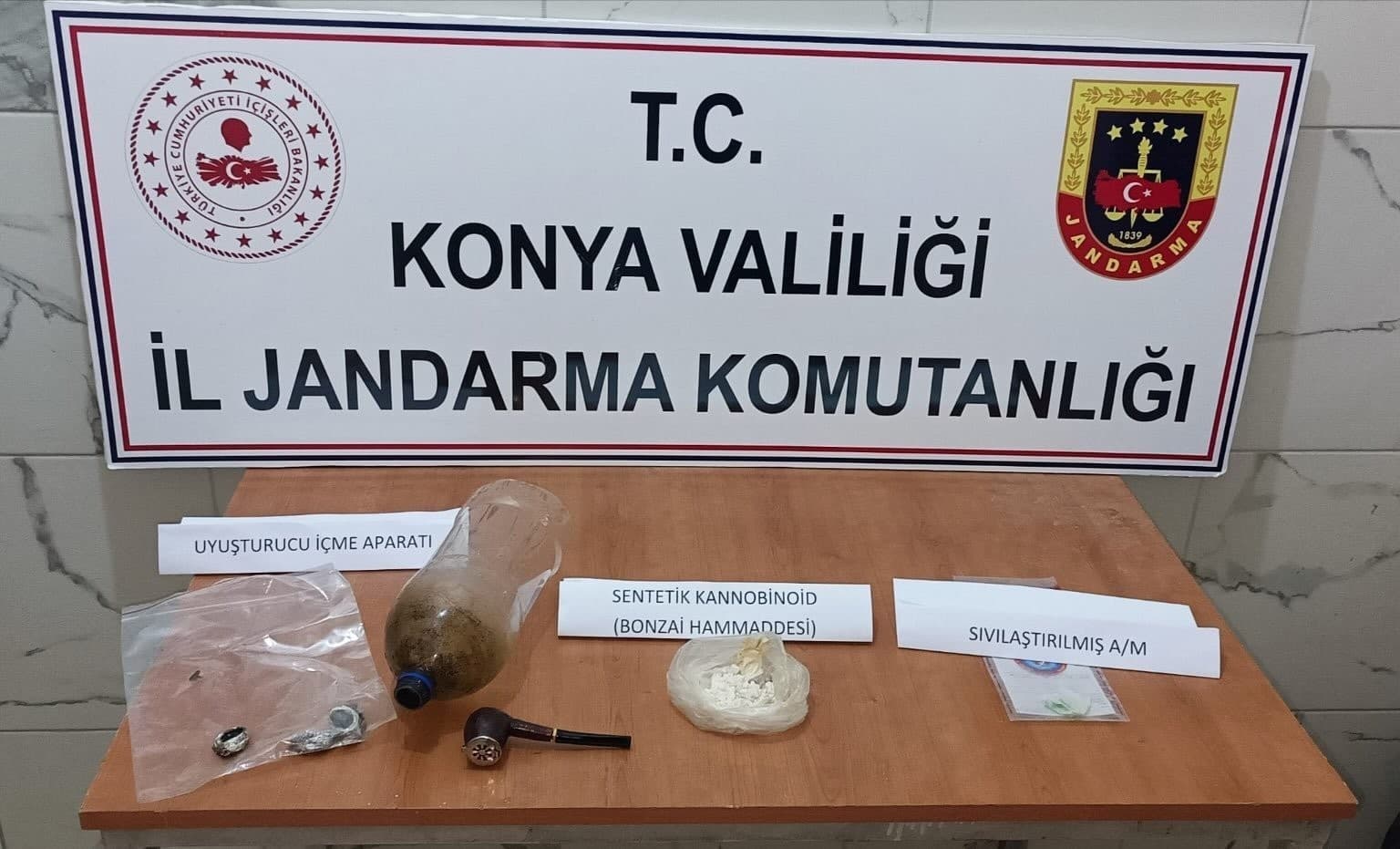 Konya’da jandarmadan uyuşturucuya geçit yok: 21 tutuklama