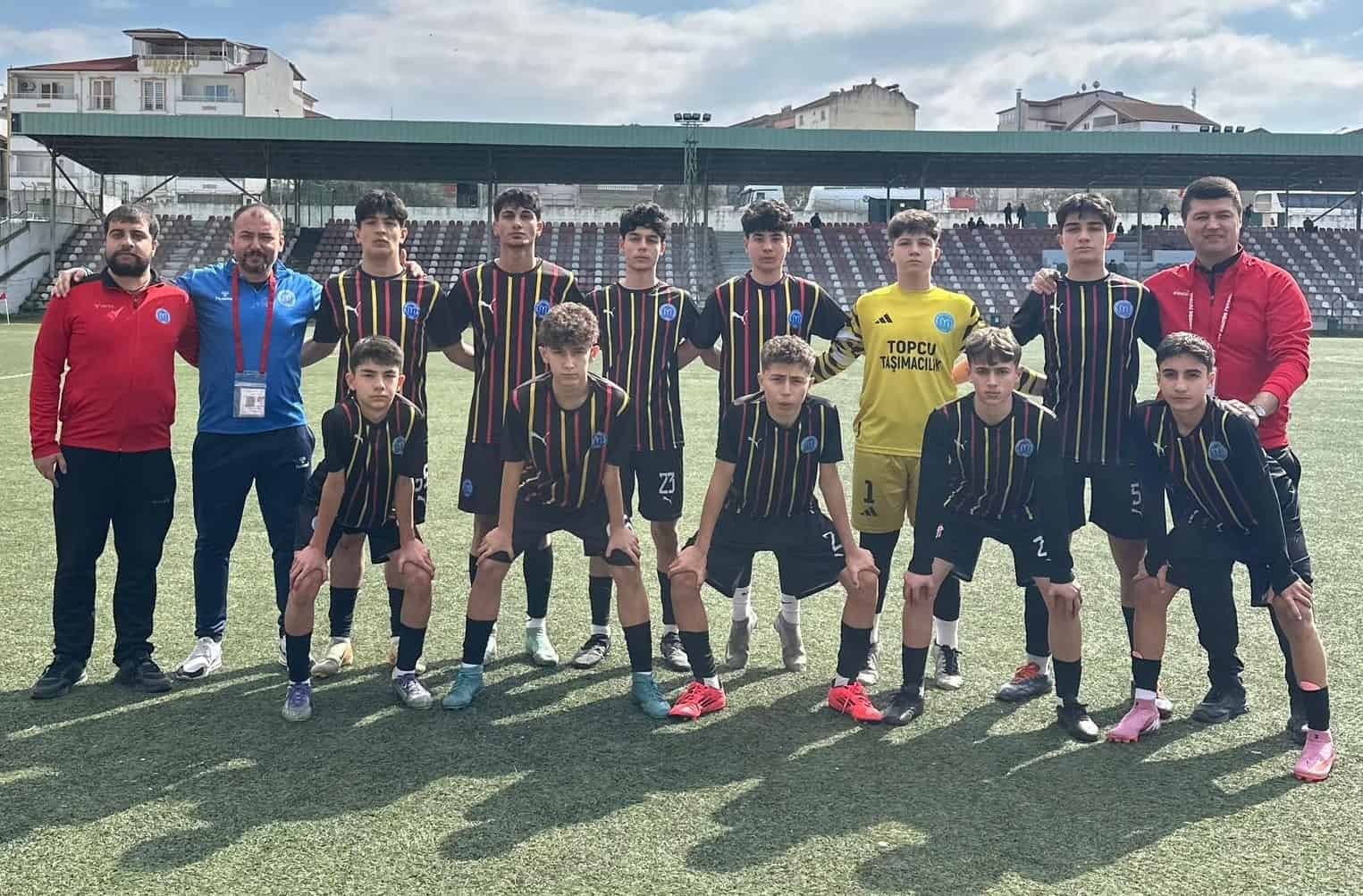 Zorlu maçın kazananı 1299 Bilecik Kulübü oldu