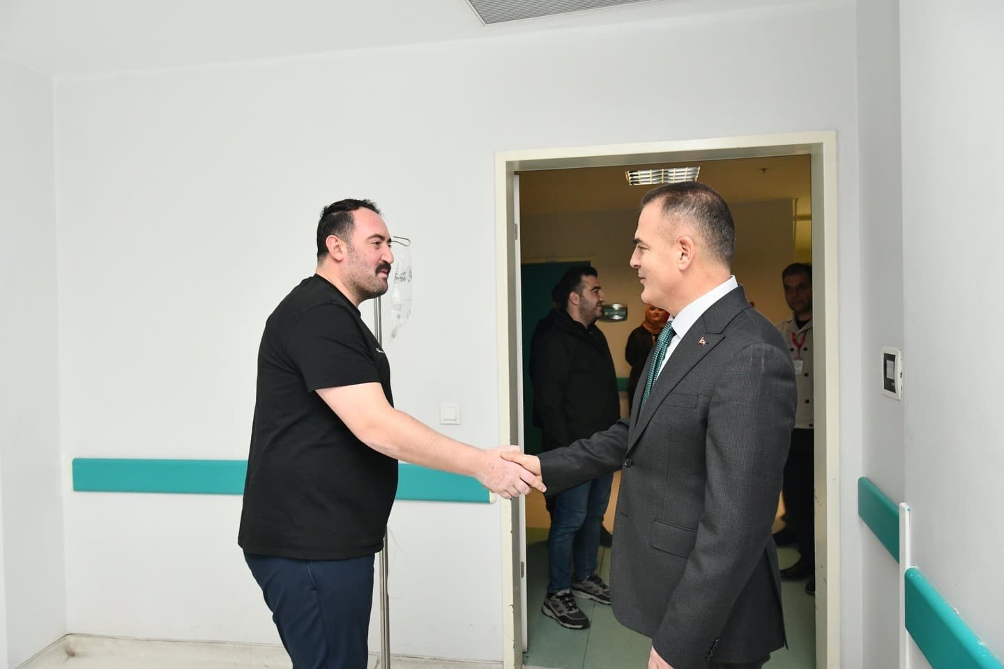 Muğla Valisi Akbıyık sağlık hizmetlerini yerinde inceledi