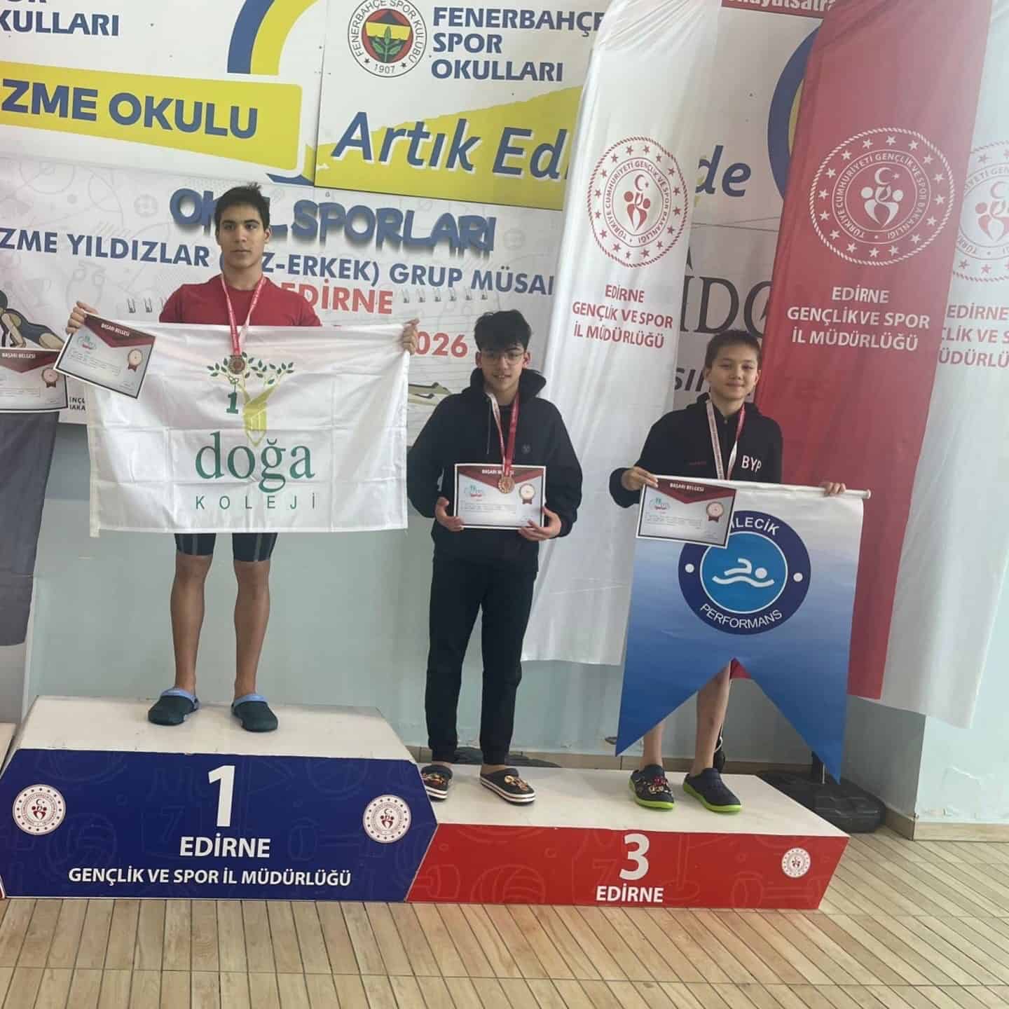 Bilecikli yüzücüden Edirne’de bronz madalya