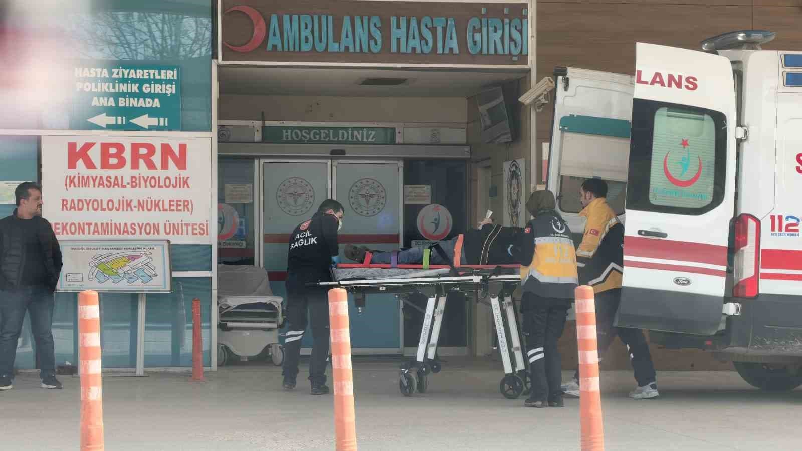 Bursa’da kontrolden çıkan otomobil ağaçlık alana uçtu, 1 yaralandı