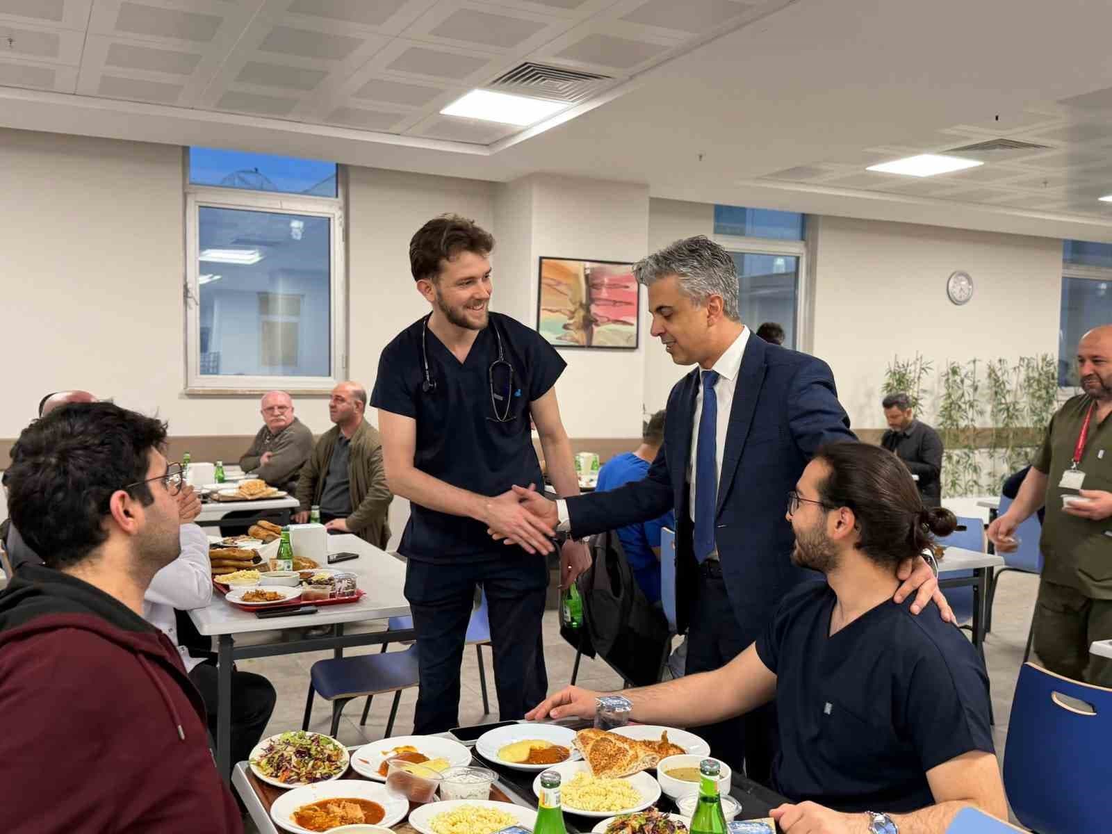 Mengücek Gazi Hastanesi’nde iftar programı düzenlendi