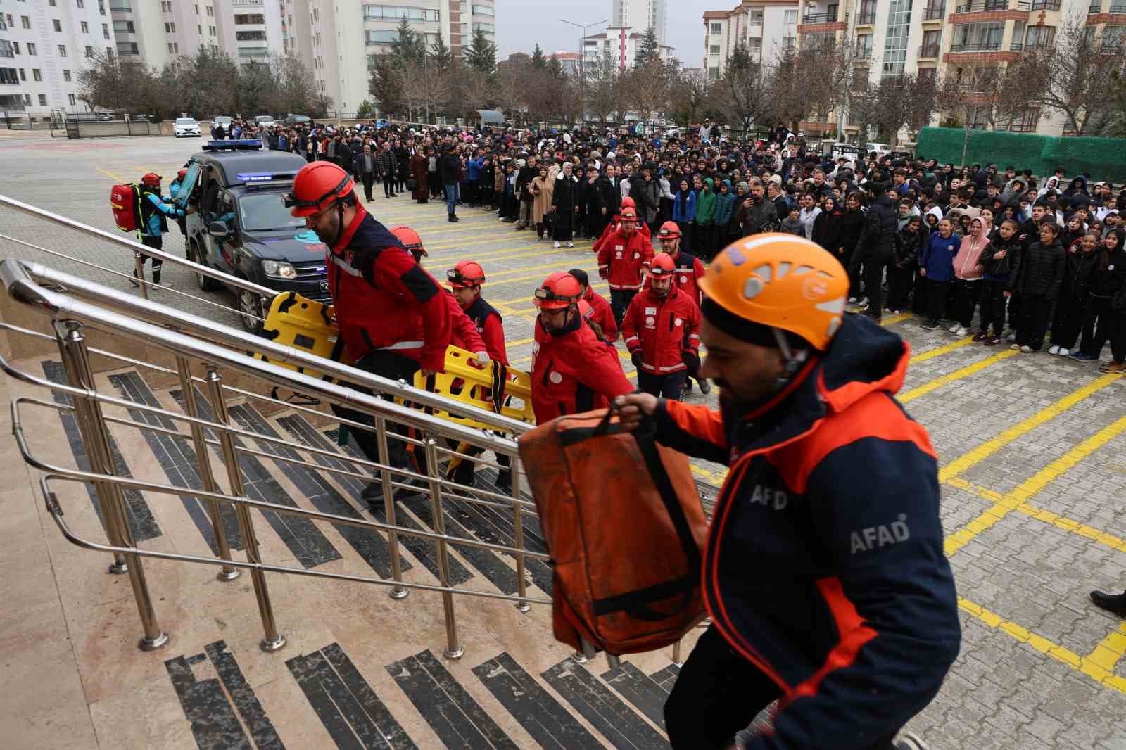 Elazığ’da okullarda deprem tatbikatı