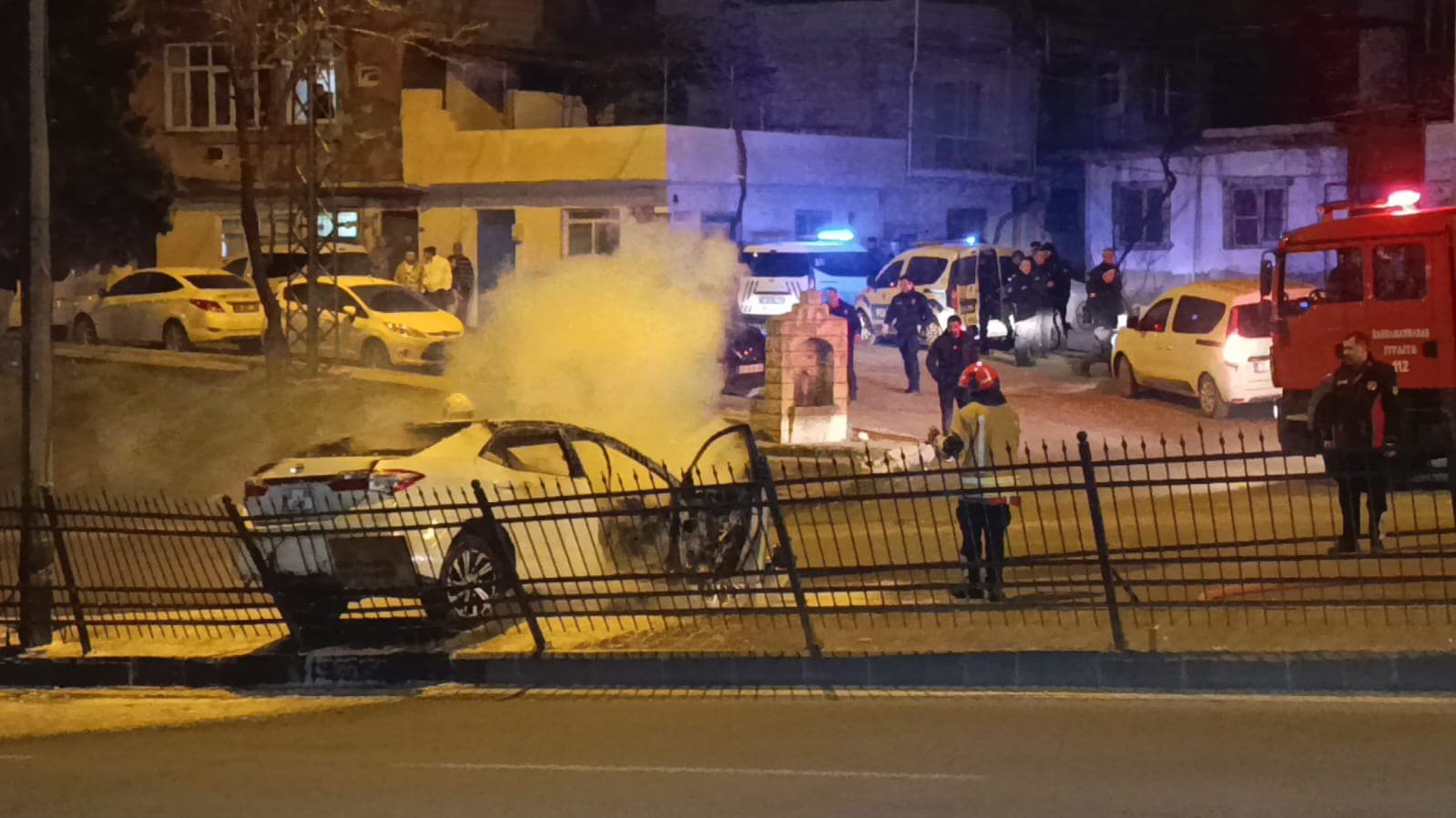 ‘Dur’ ihtarına uymayan otomobil sürücüsü uzun süre kovalandı: Yakalanan 2 şüphelinin yasaklı madde testi pozitif çıktı