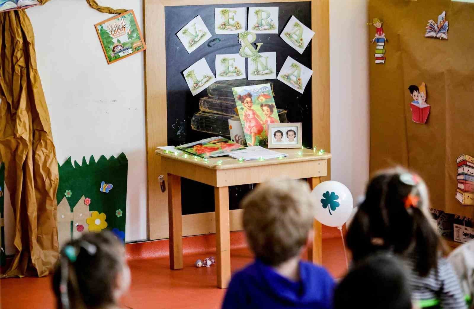 İzmir depreminin sembol ismi Ayda ve evlatlarını kaybeden anne, çocuklara depremi anlattı