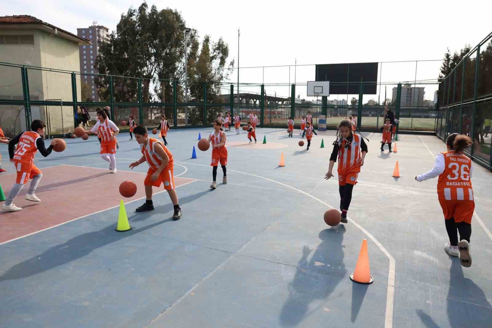 Geleceğin basketbolcuları Akdeniz’de yetişiyor