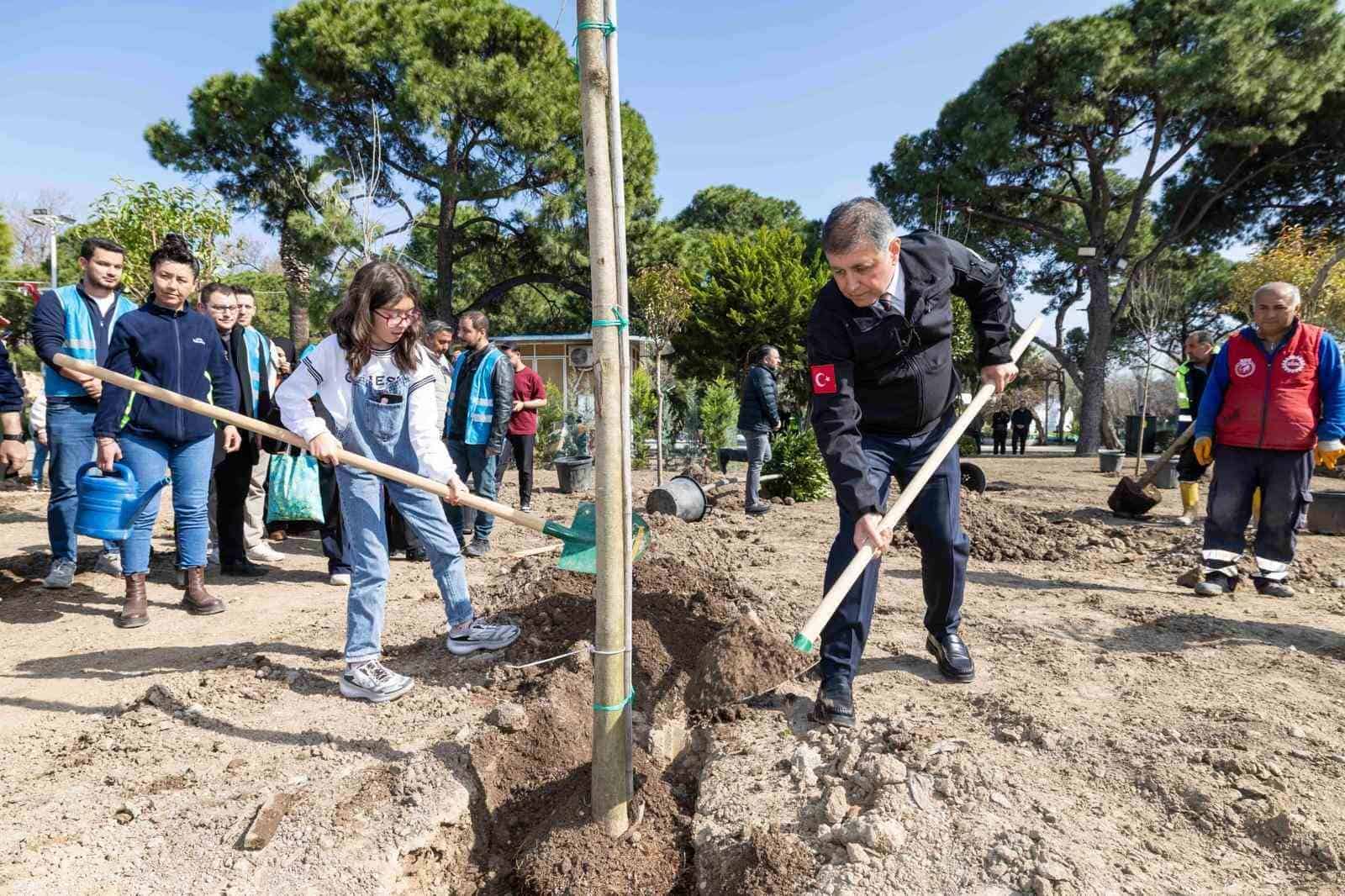 Beton söküldü, umut filizlendi